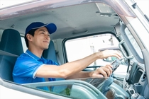 中型トラックでの産廃回収業務