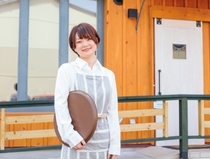 すき焼き しゃぶしゃぶ店でホールSTAFF