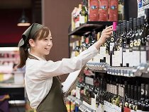 パン工場での出荷前仕分けスタッフ
