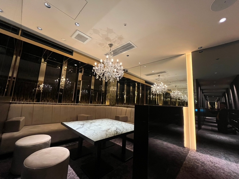 会員制クラブでのホール配膳スタッフ