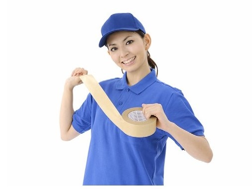 包帯の巻き取り・検査・箱詰め