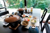 旅館の宴会準備や配膳