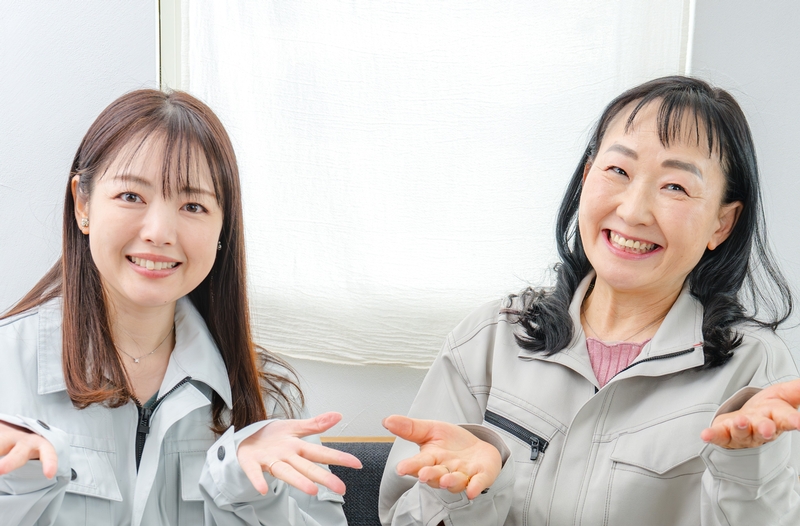 商業施設の日常清掃スタッフ