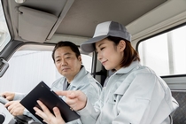 中型トラックでの産廃回収業務