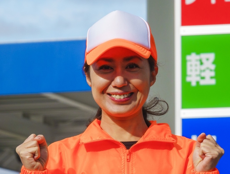 ガソリンスタンド接客スタッフ