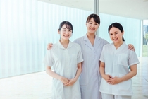 病院での看護師さんのお手伝いスタッフ  シーツ交換や見守り