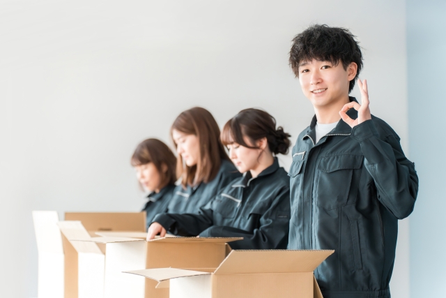 倉庫内での仕分け・ピッキング