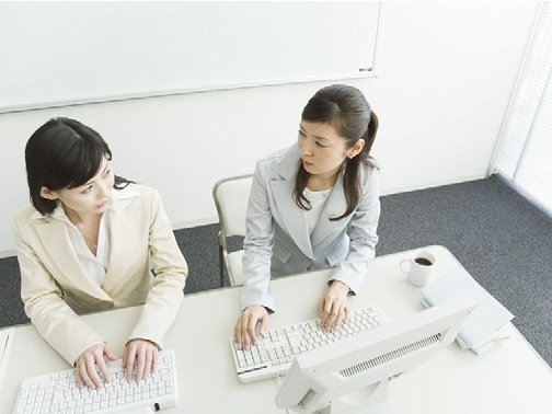 工場で事務・データ入力