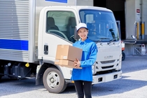 4ｔ車でのチルドやドライ品の店舗配送ドライバー