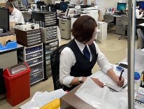 葬儀前行政手続き、斎場立ち合い